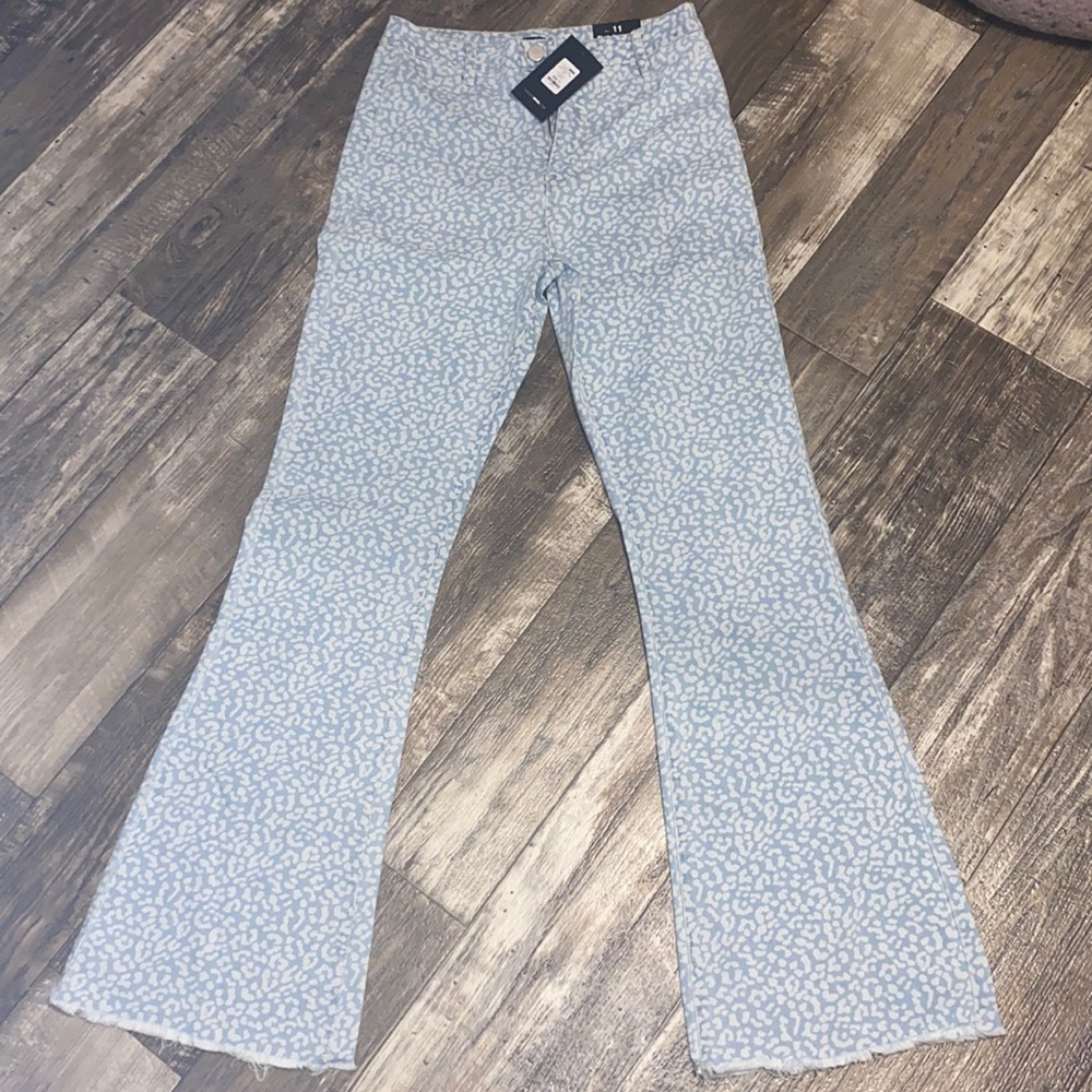 Super cute high waist Fashion Nova Leopard jeans